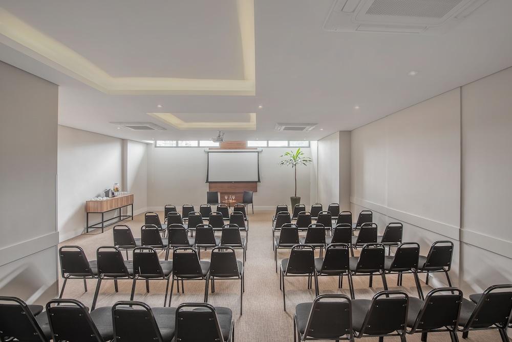 Hotel Mont Blanc Premium Ribeirão Preto Eksteriør bilde Meeting room