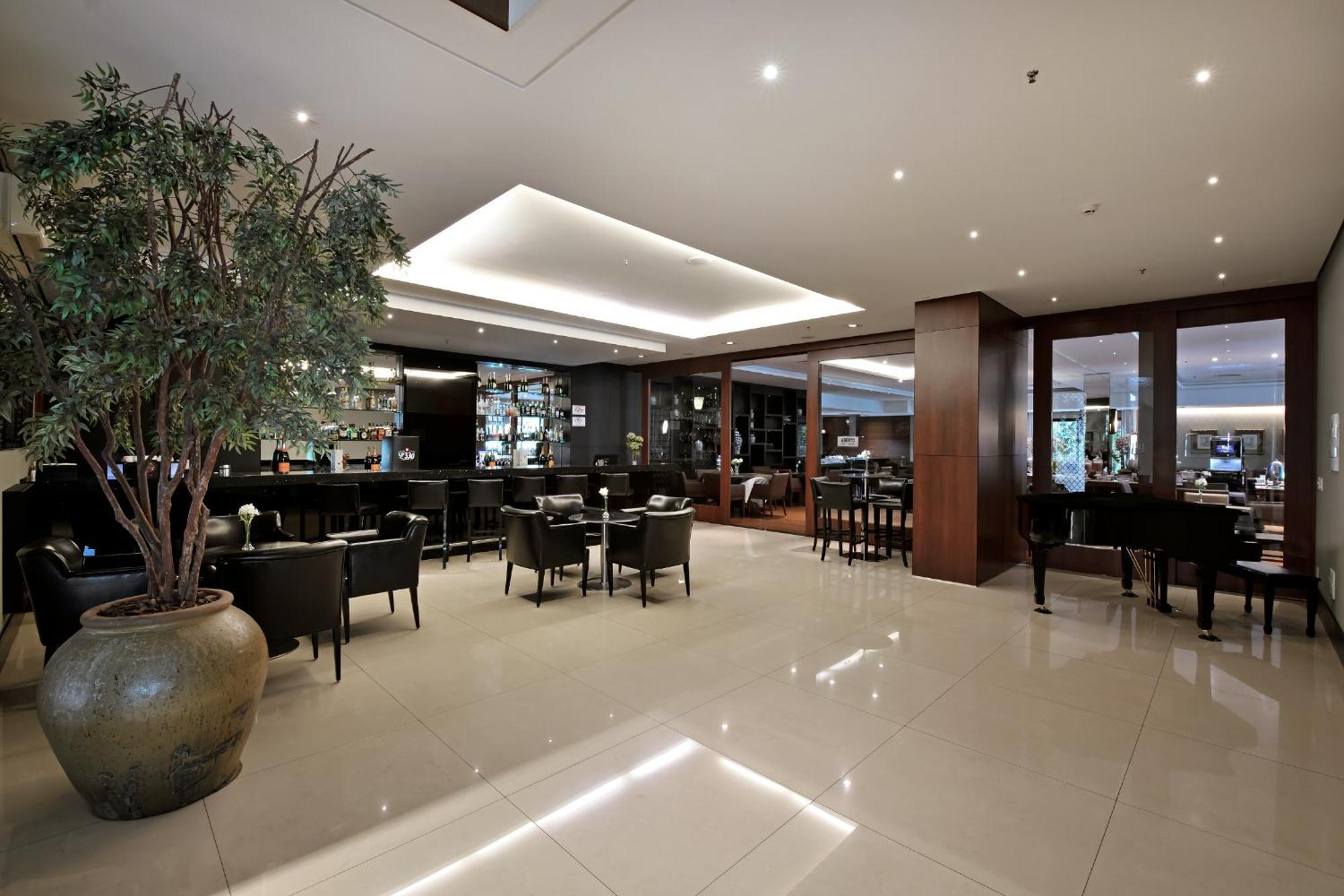 Hotel Mont Blanc Premium Ribeirão Preto Eksteriør bilde The interior of the lounge