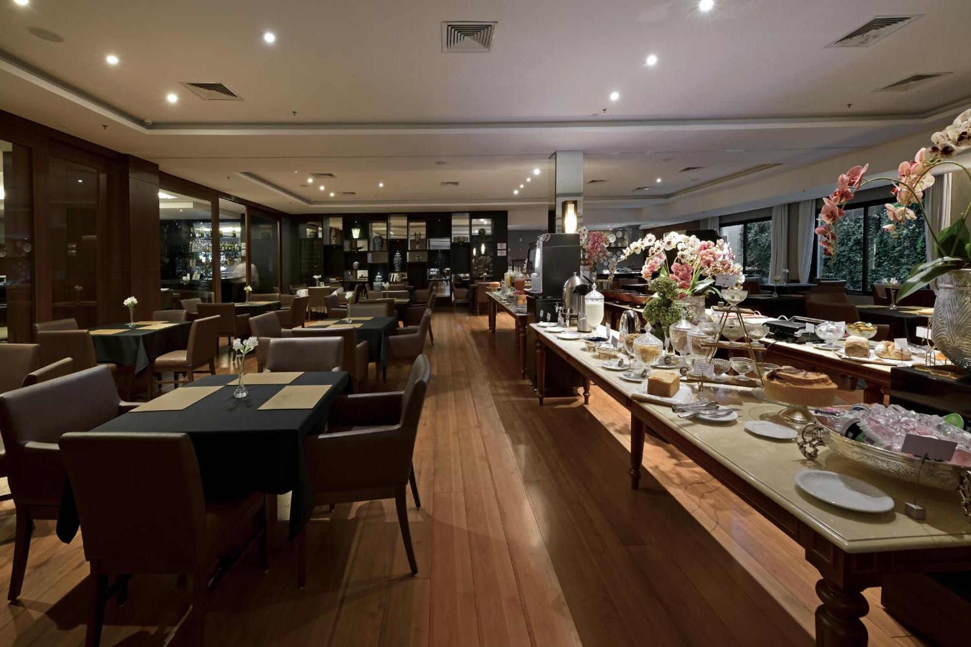 Hotel Mont Blanc Premium Ribeirão Preto Eksteriør bilde The restaurant at the hotel