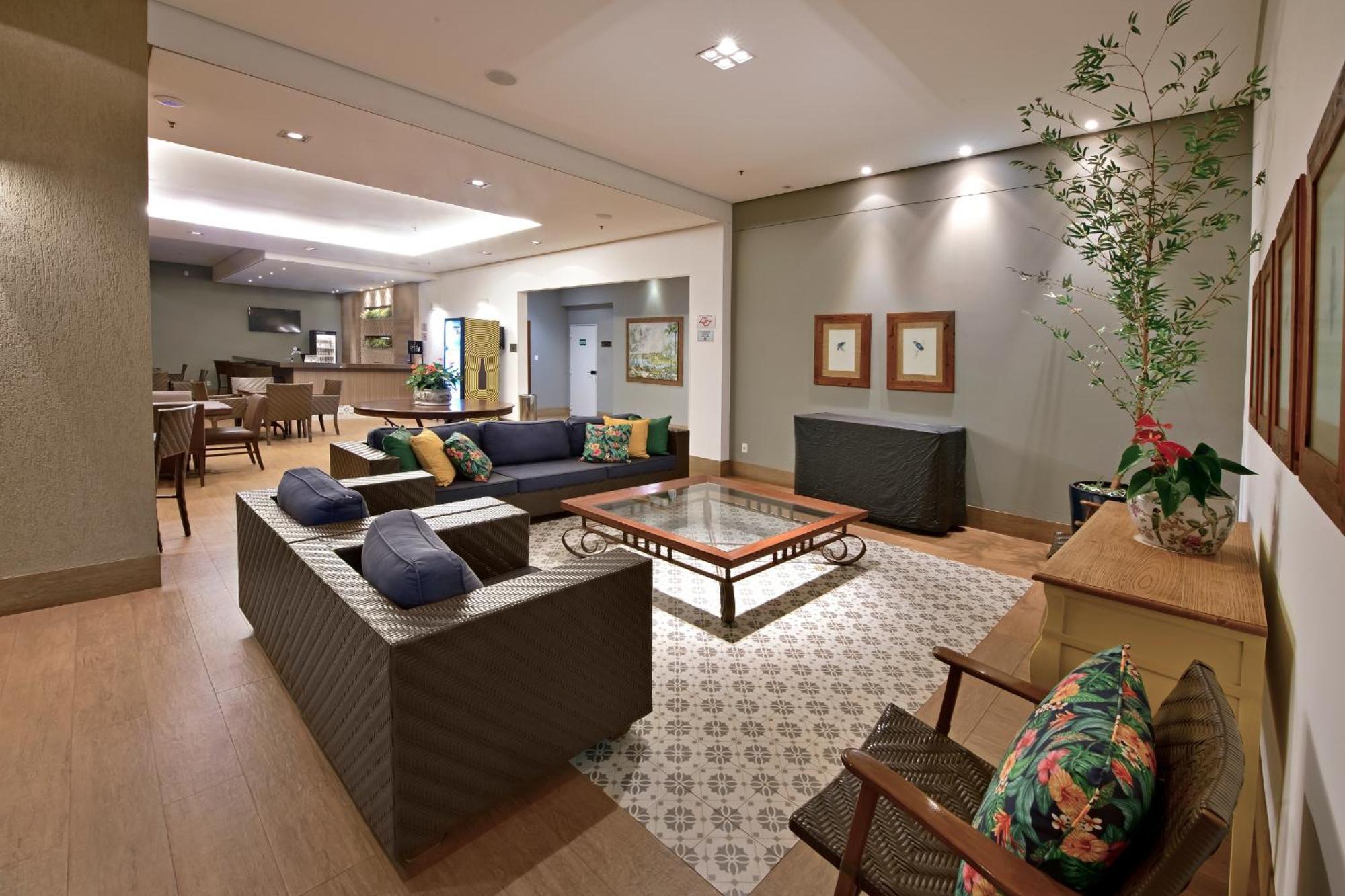 Hotel Mont Blanc Premium Ribeirão Preto Eksteriør bilde A living room
