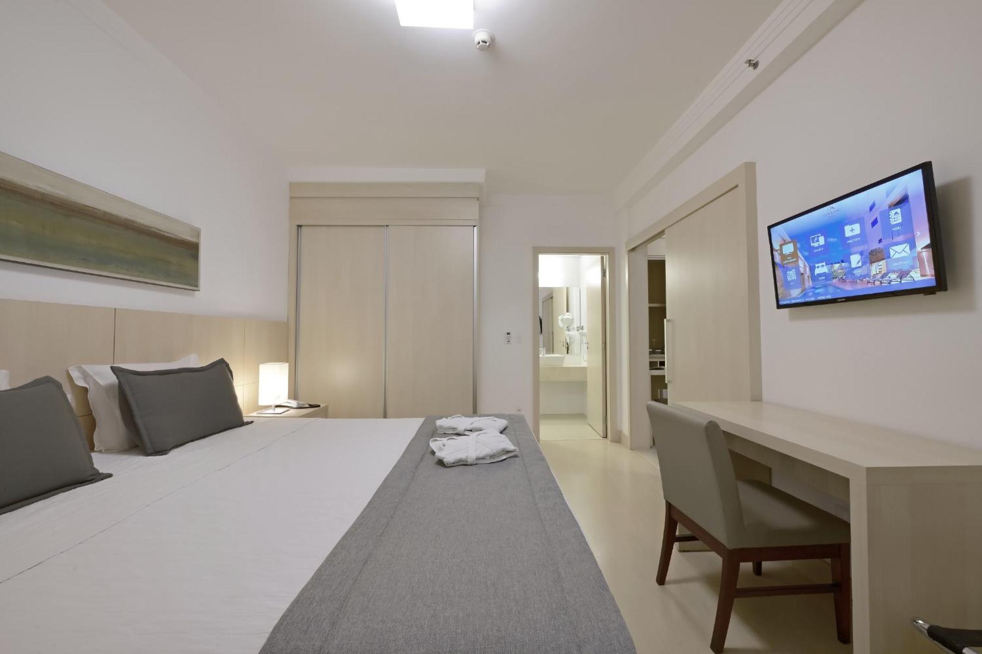 Hotel Mont Blanc Premium Ribeirão Preto Rom bilde A room at the hotel