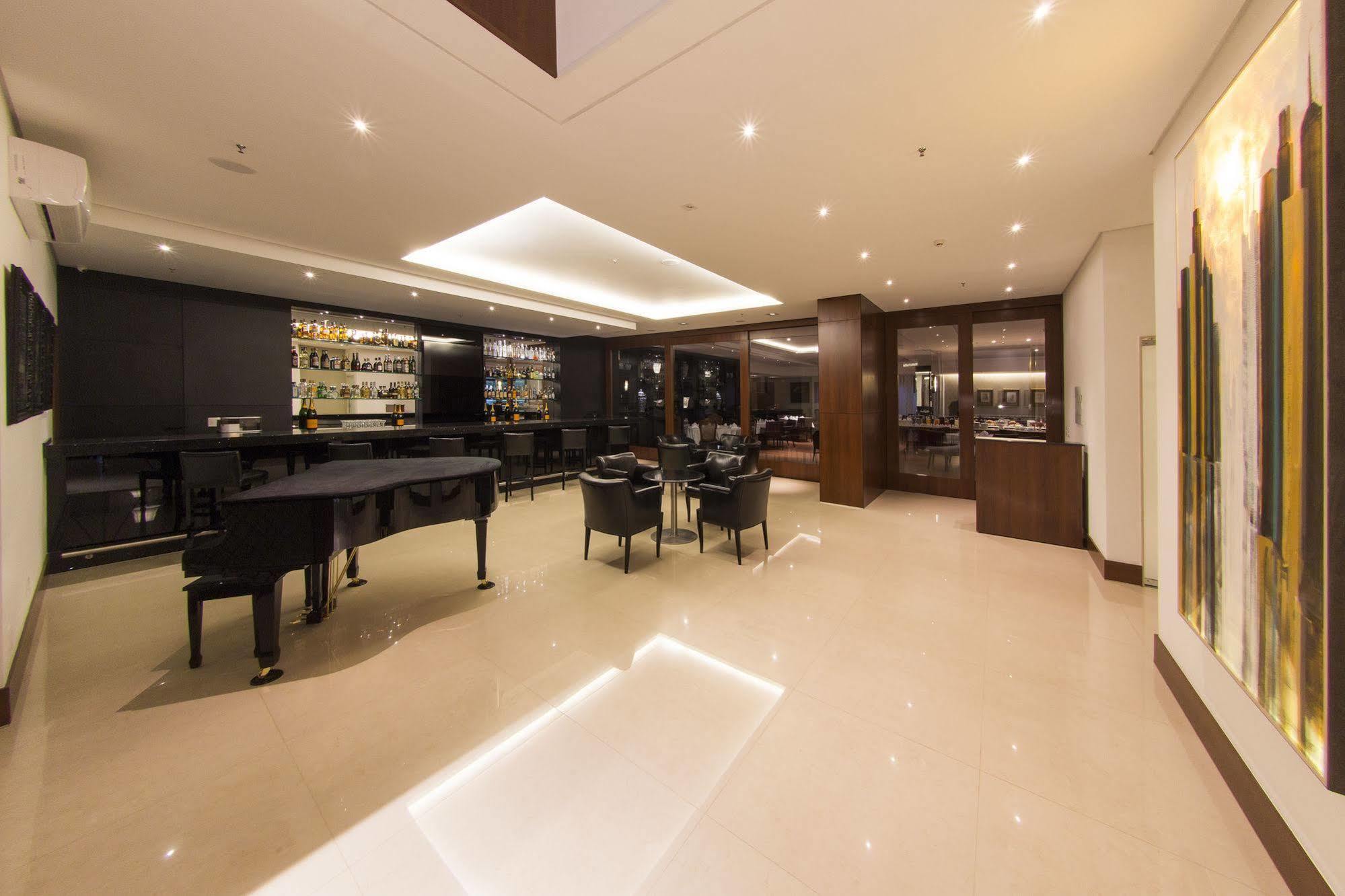 Hotel Mont Blanc Premium Ribeirão Preto Eksteriør bilde The interior of the club